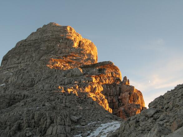 links Stadelhorn, rechts Mayrbergscharte, im Abendlicht