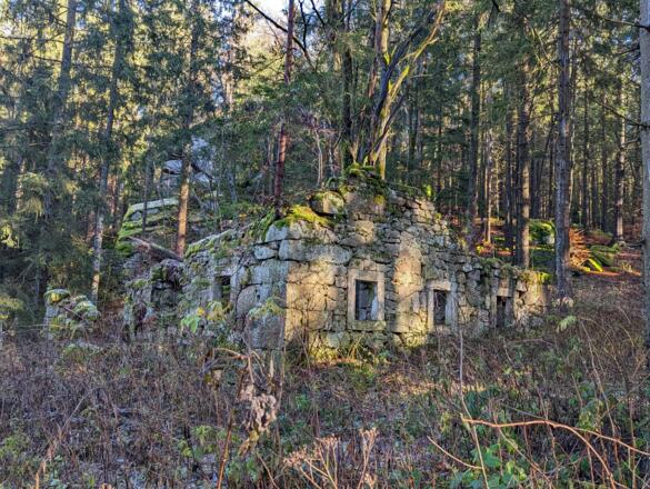 S16_Foto_EdlbauerRuine1