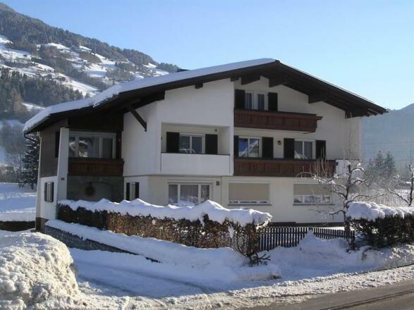 Hausansicht - Winter