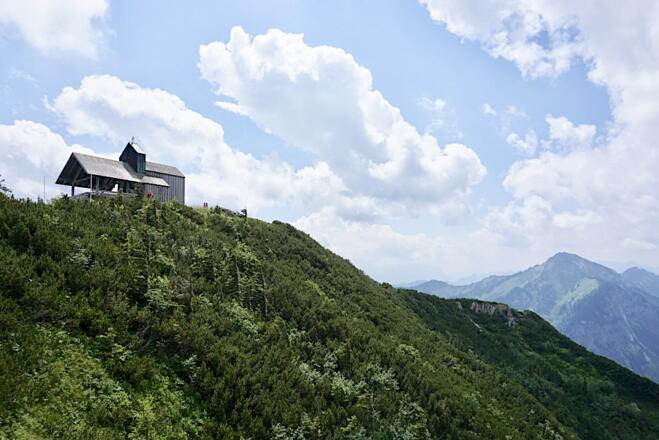 Hochfellngipfelkapelle mit Hochgern