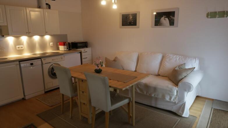 Esszimmer und Küche