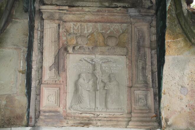 Epitaph über dem Eingangsportal - St. Salvator - Eisleben