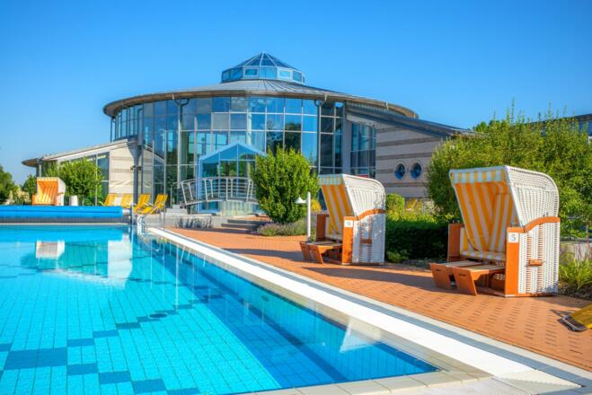 Außenschwimmbecken - ThermeNatur - Bad Rodach