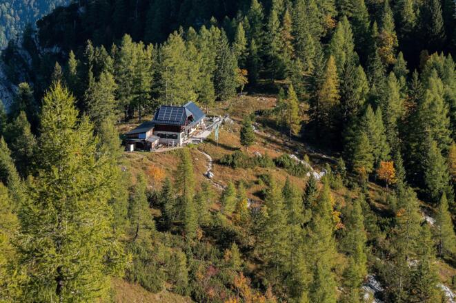 Hochkogelhütte im Herbst