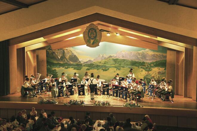 Kurkonzert der Musikkapelle Krün im Kurhaus Krün