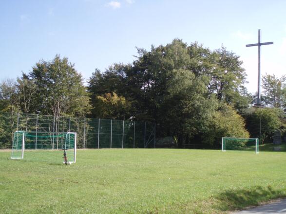 Fu\u00dfballplatz Schulstra\u00dfe