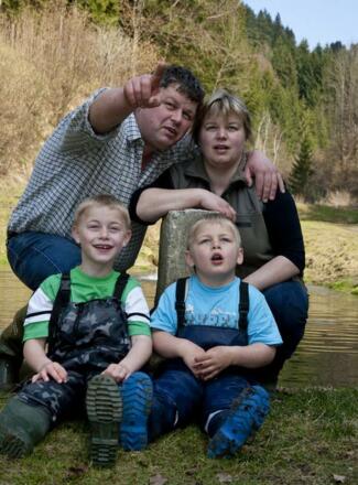 Aisttal-Forellenzucht und Fischverkauf, Familie Haider