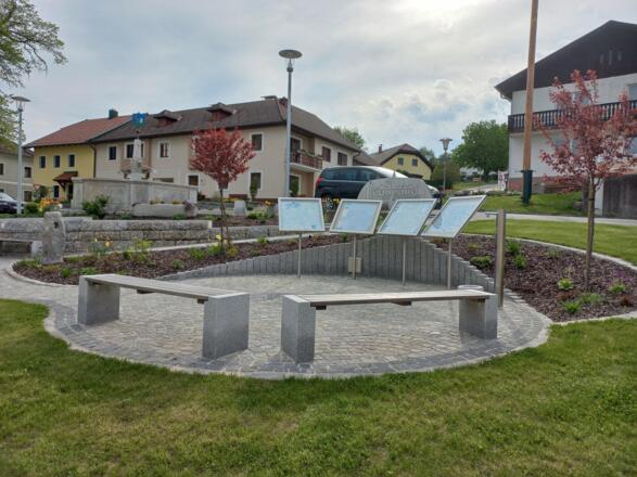 Treffpunkt Johannesweg - Marktplatz mit Trinkwasserbrunnen