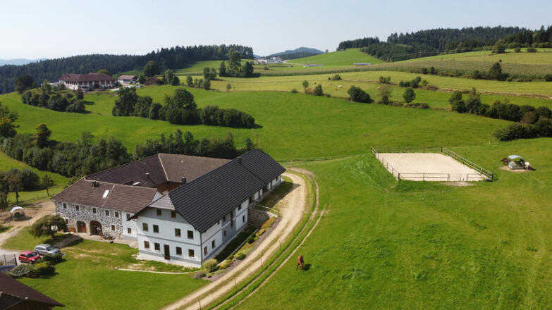 Biohof Dörflinger - Hausansicht