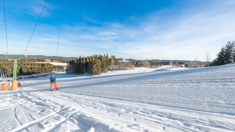 WinterSkifahrenPisteLiebenau01_TVBMuehlviertlerAlmFreistadtLudwigPullirsch.jpg