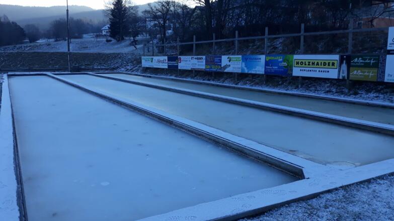 Eisstockbahnen1