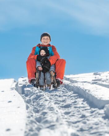 WinterFamilieLiebenau06_TVBMuehlviertlerAlmFreistadtLudwigPullirsch.jpg