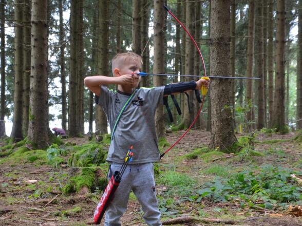 Bogenschütze Junge