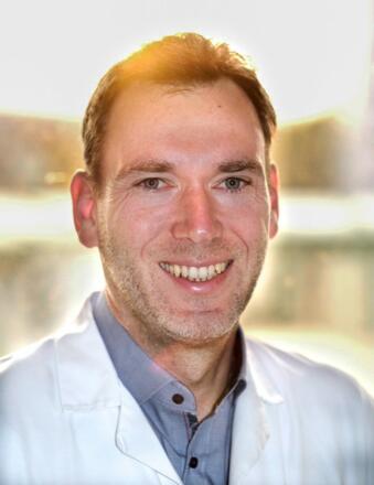 dr-raphael-rotter-1-788x1024