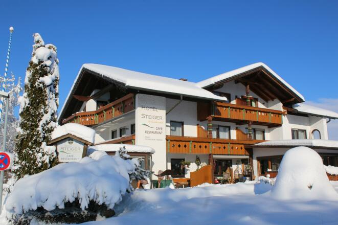 Hotel Steiger - Außenansicht Winter