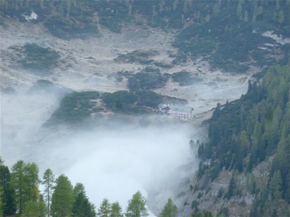Tiefblick zum Kärlinger Haus