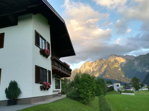 2023 Haus mit Tennengebirge