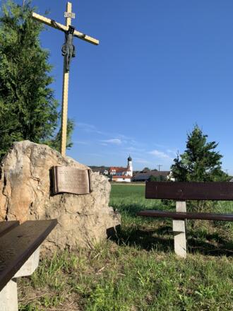 Rast zwischen Geroldshausen und Haushausen