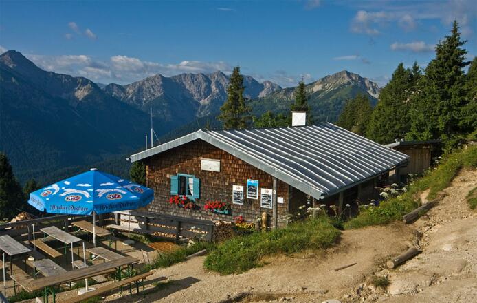 Huettenwanderung-Ammergauer-Hoehenweg-2-Etappe-von-4 (1)