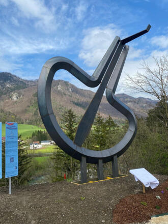 Groesste Maultrommel-Skulptur der Welt