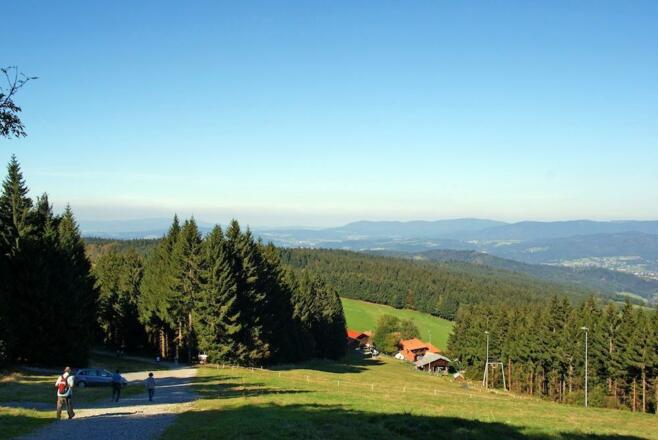 Abstieg nach Hinterwies mit Aussicht nach Norden