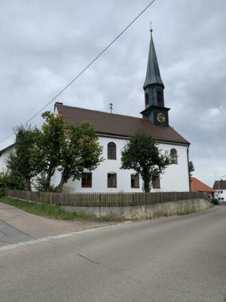 Feierabendstrampler West - Evangelische Kirche in Kemmoden.JPEG