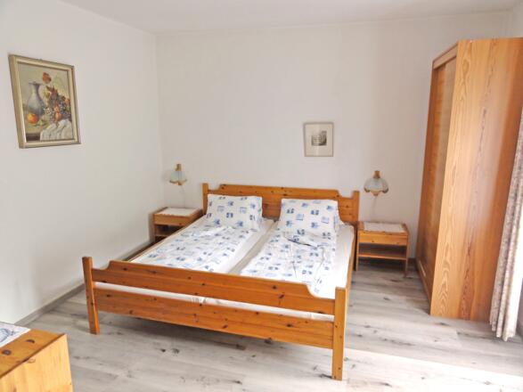 Bett Apartment 2
