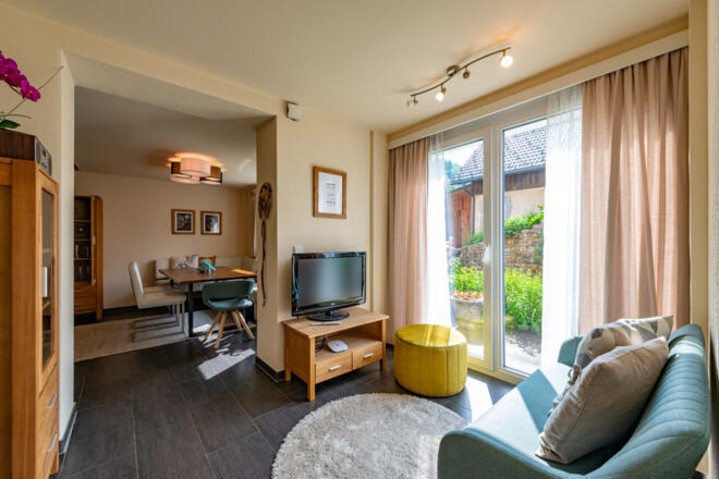 Ferienhaus Naschgarten-Wohnzimmer Seitenansicht