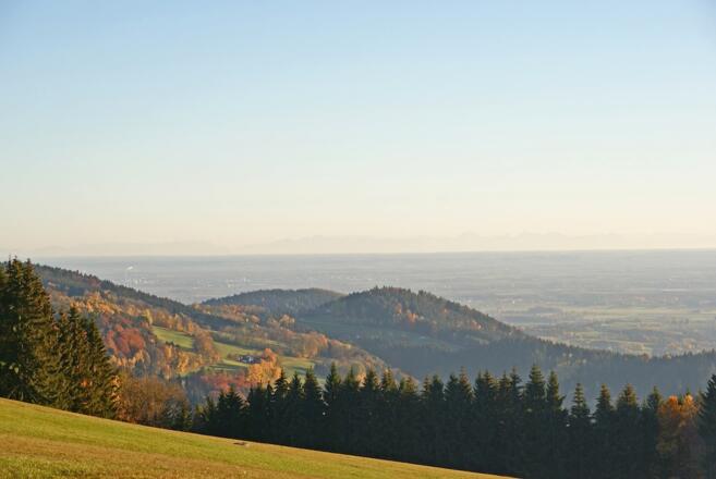 Fernsicht zu den Alpen von der Meinstorf-Kapelle