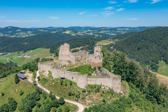Ruine Ruttenstein - Luftaufnahme