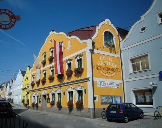schöner, ruhiger Gastgarten