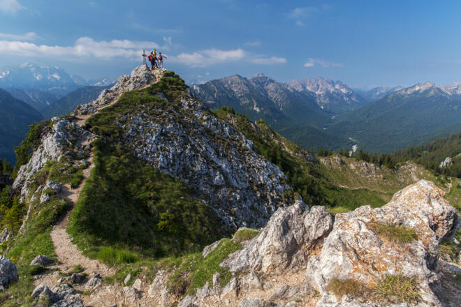 Blick auf Wetterstein und Ammergauer Alpen - Hüttenwanderung - Ammergauer Höhenweg