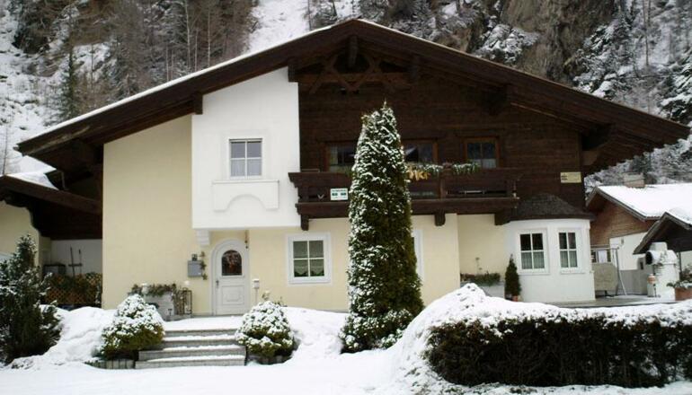 Appartements Grüner im Winter