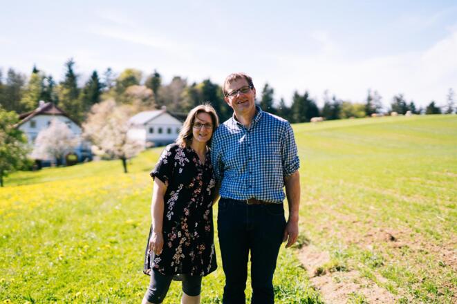 Ziege und Pony am Biobauernhof Stadler