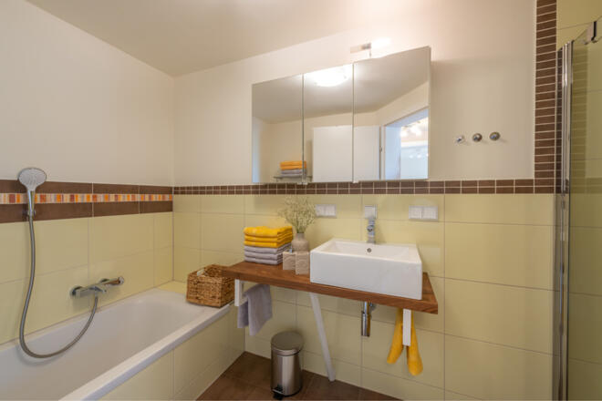 Ferienhaus Naschgarten in Bad Goisern - Badezimmer mit Dusche