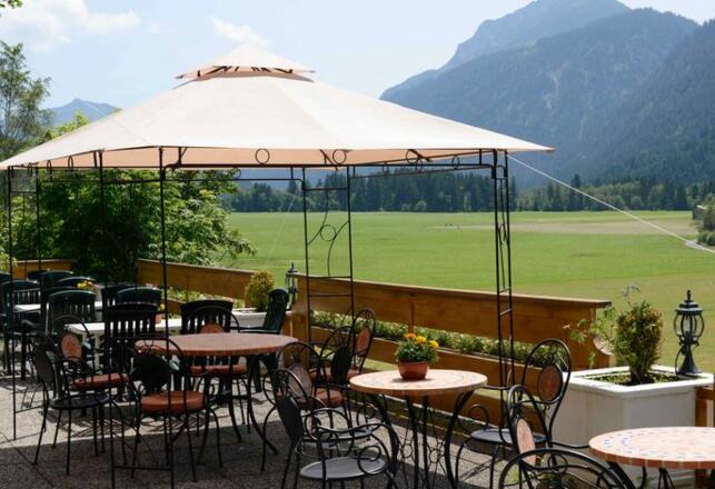 Aussenansicht im Sommer