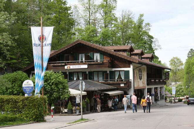 Alpenstuben - Außenansicht Sommer
