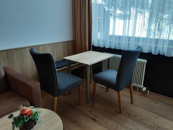Sitzecke im Apartment Bergidylle