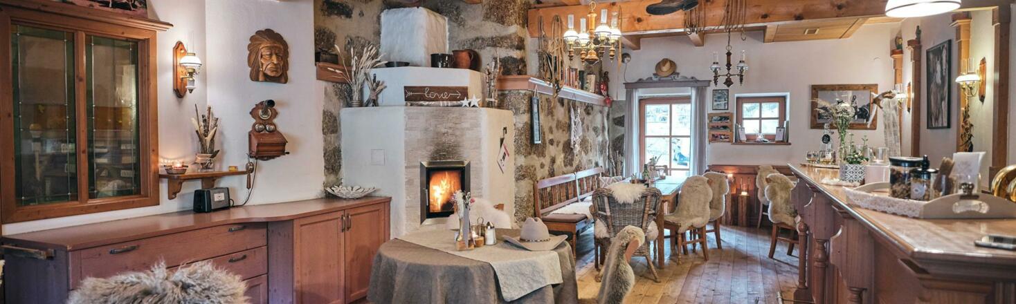 StoneHill Ranch-Saloon