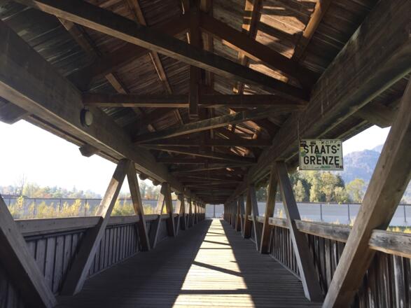 100 Jahre alte Brücke über den Inn