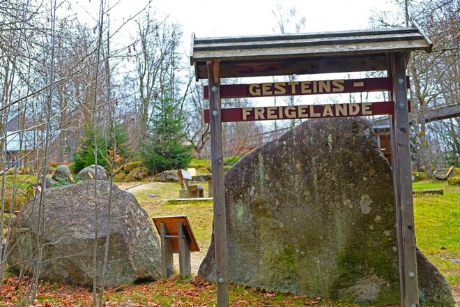 Gesteins-Freigelände
