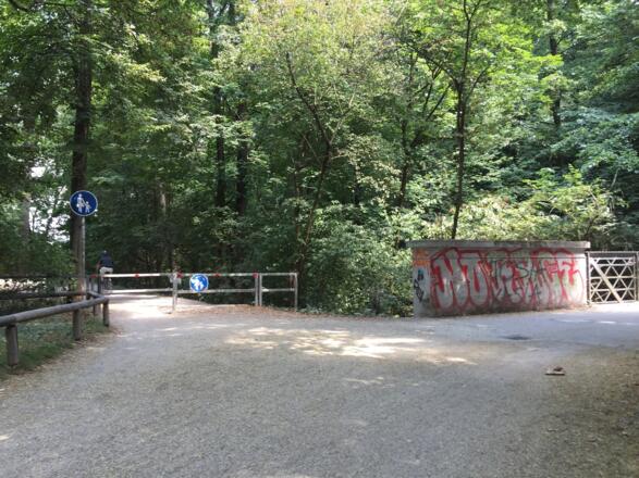 Handbiker hier den Fußweg nehmen