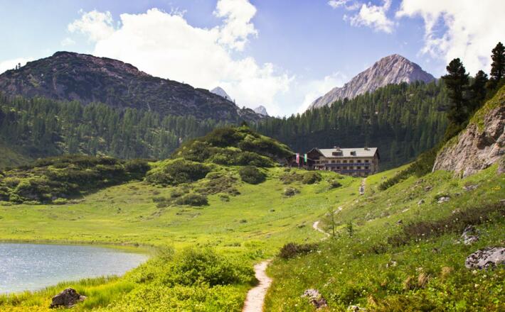 Das Kärlingerhaus am Funtensee