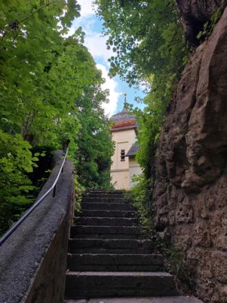 Treppenaufstieg zur Biber