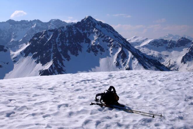 Der Entschenkopf gegenüber, links im Hintergrund das Nebelhorn