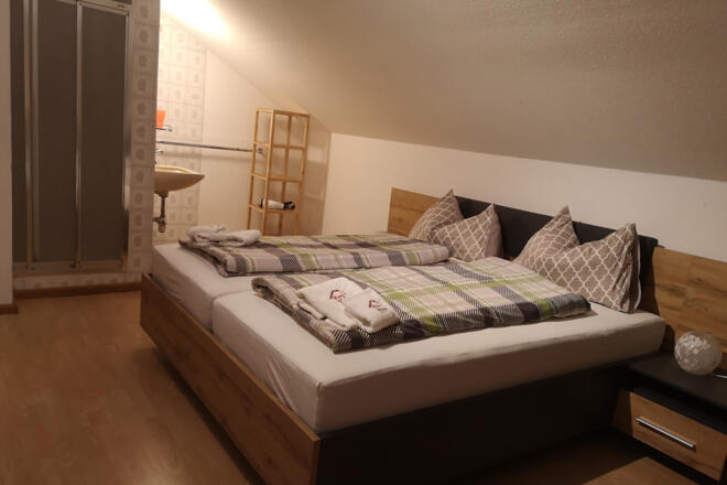 Bett DZ Economy-Rosys House Privat Pension-Bad Goisern-Foto-Rosita De Santis
