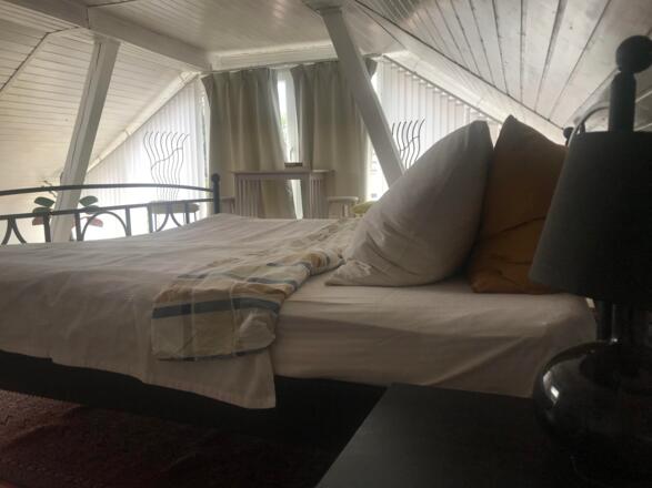 C7F41468-B6E8-45DC-919B-F2E8EC88109F