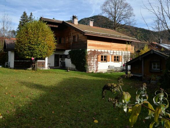 großer Garten zum Spielen und relaxen.