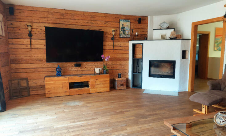 Wohnzimmer und Kamin Goldener Anker