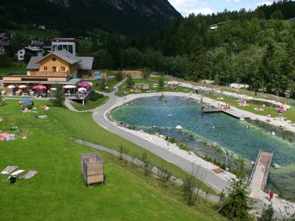 Gratiseintritt im Naturbadesee Alvierbad - 150 m